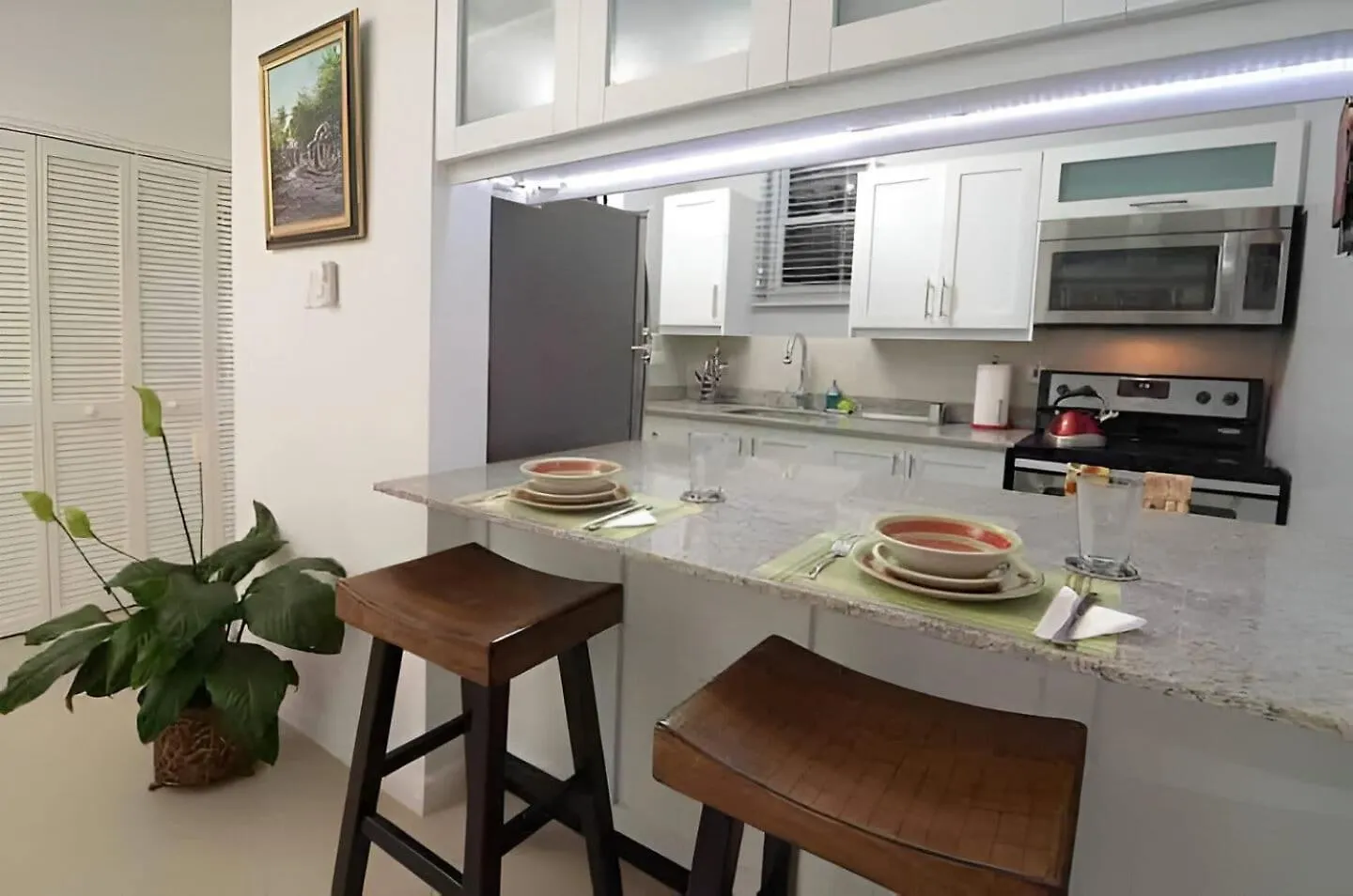 Apartment 1-Bed Smart Access Condo Near Bob Marley Museum Kingston Jamaica
